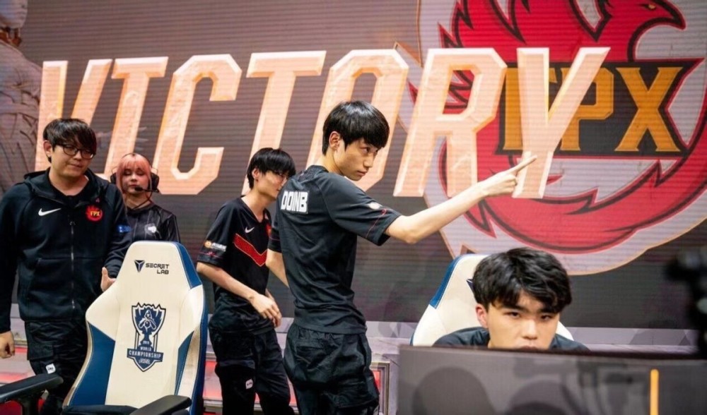 线上展现出 线上展现出