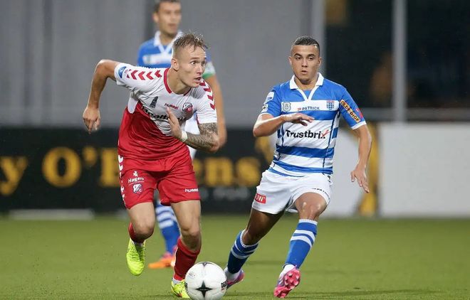 利物浦以2 利物浦以2